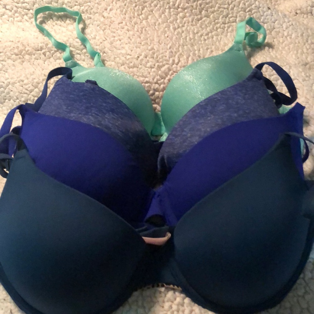 VS bras!